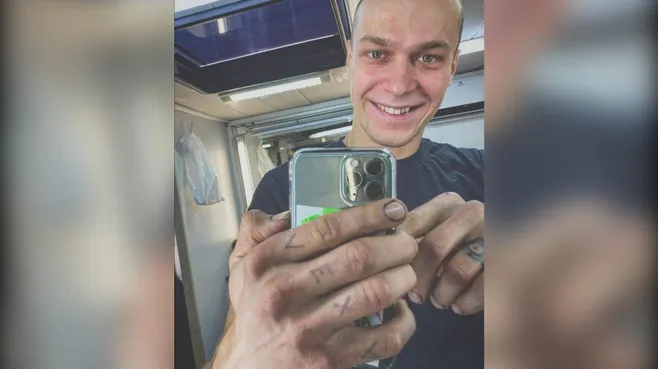 «Эндрю, хелп ми!»: Борисов зашел в тупик, объясняя тонкости грима, и попросил Гарфилда о помощи на премьере в США
