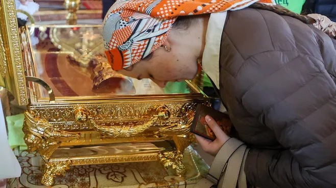 Мощи святителя Спиридона Тримифунтского в храме Христа Спасителя, Москва. Bocharov Denis