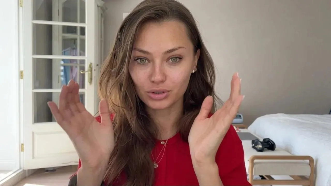 «Не тревожьте мою мать»: дочь Виктории Бони потребовала от Ксении Собчак прекратить критиковать ее маму