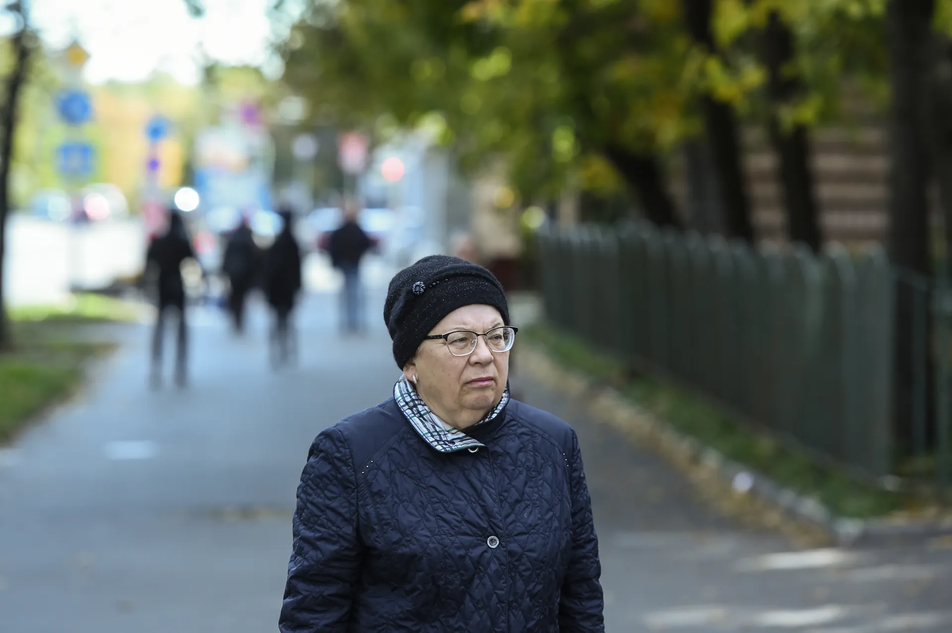 пенсионеры на улицах Москвы