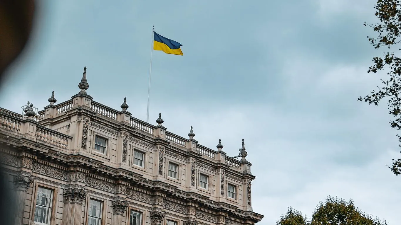 Два скандала на Украине: историк пояснил, почему команда Трампа слила компромат на Зеленского