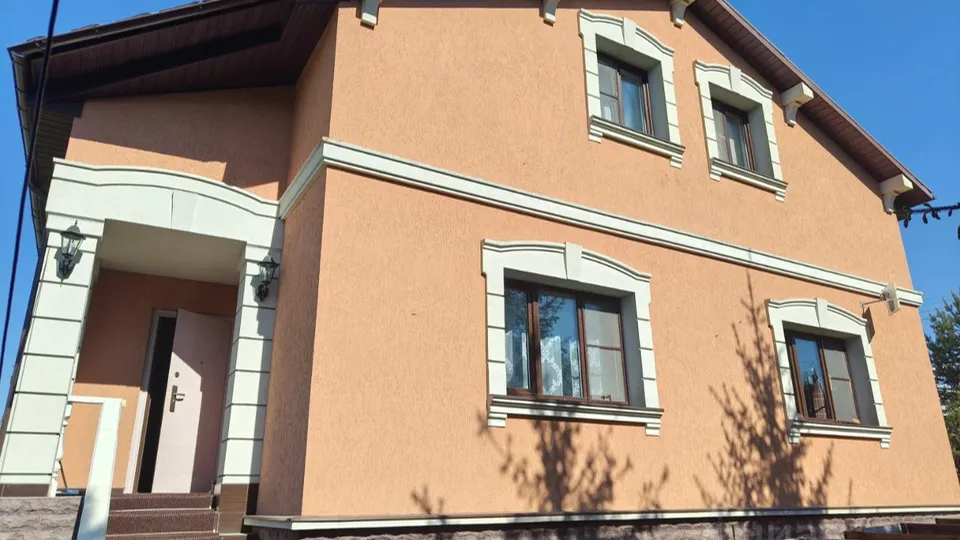Фото: городская доска купли-продажи недвижимости