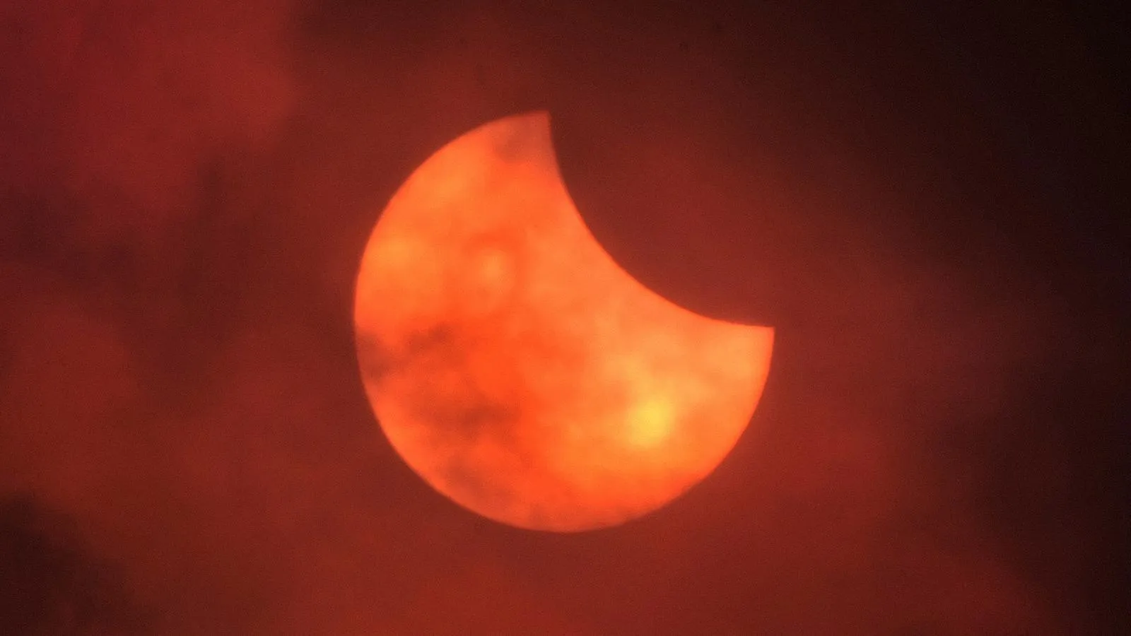 Солнечное затмение, 22 июля 2009 года. Xinhua