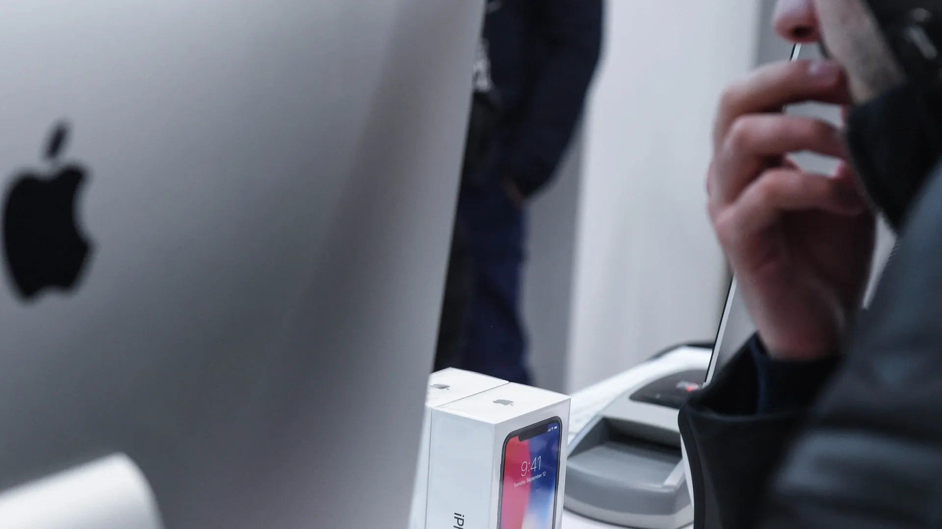 Старт продаж iPhone X в Москве