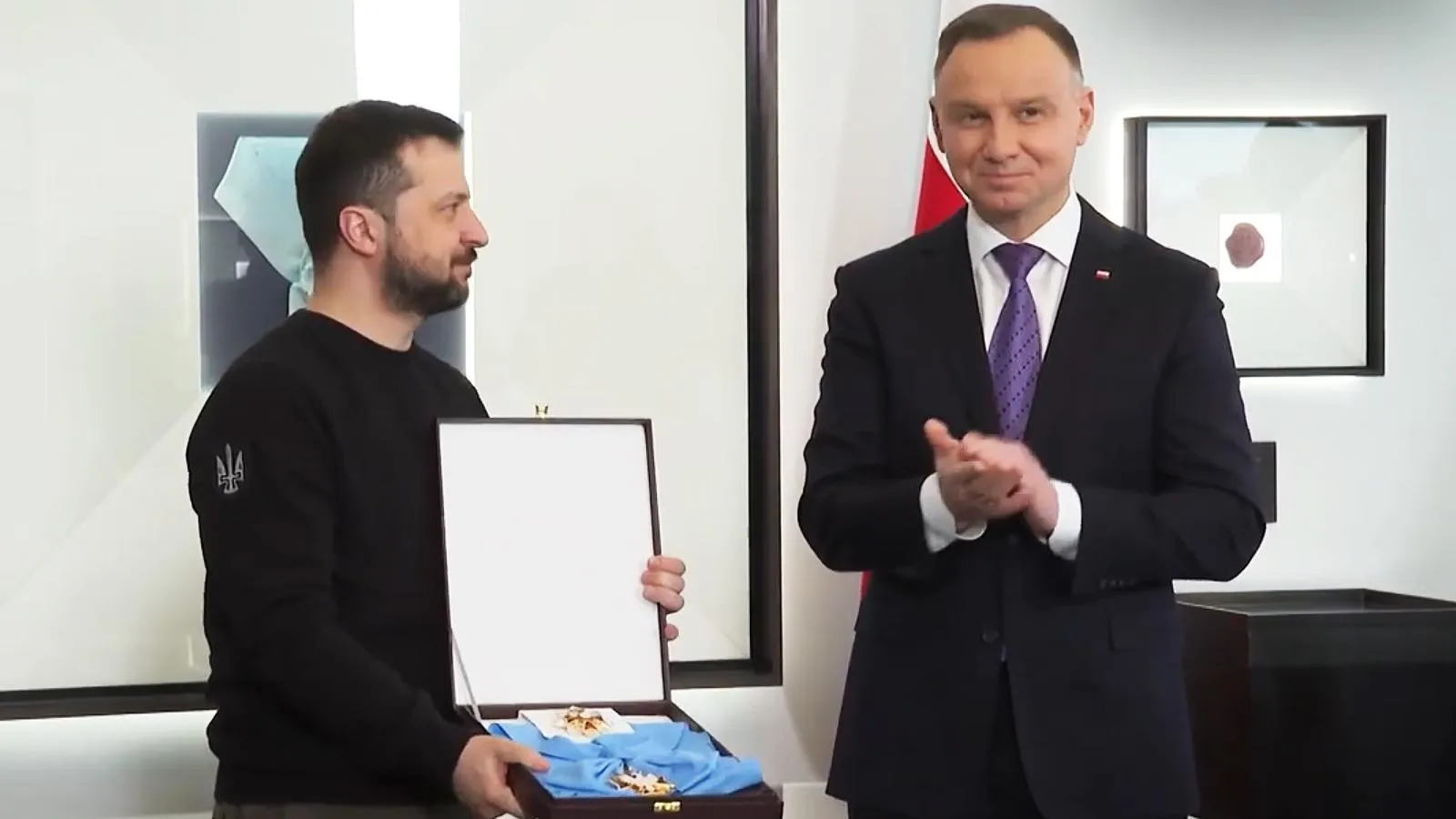 Награждение президента Украины Владимира Зеленского орденом Белого Орла, Варшава, 5 апреля 2023 года