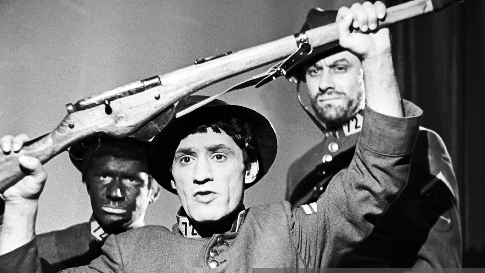 Спартак Мишулин в спектакле «Интервенция», 1967 год. Мирослав Муразов