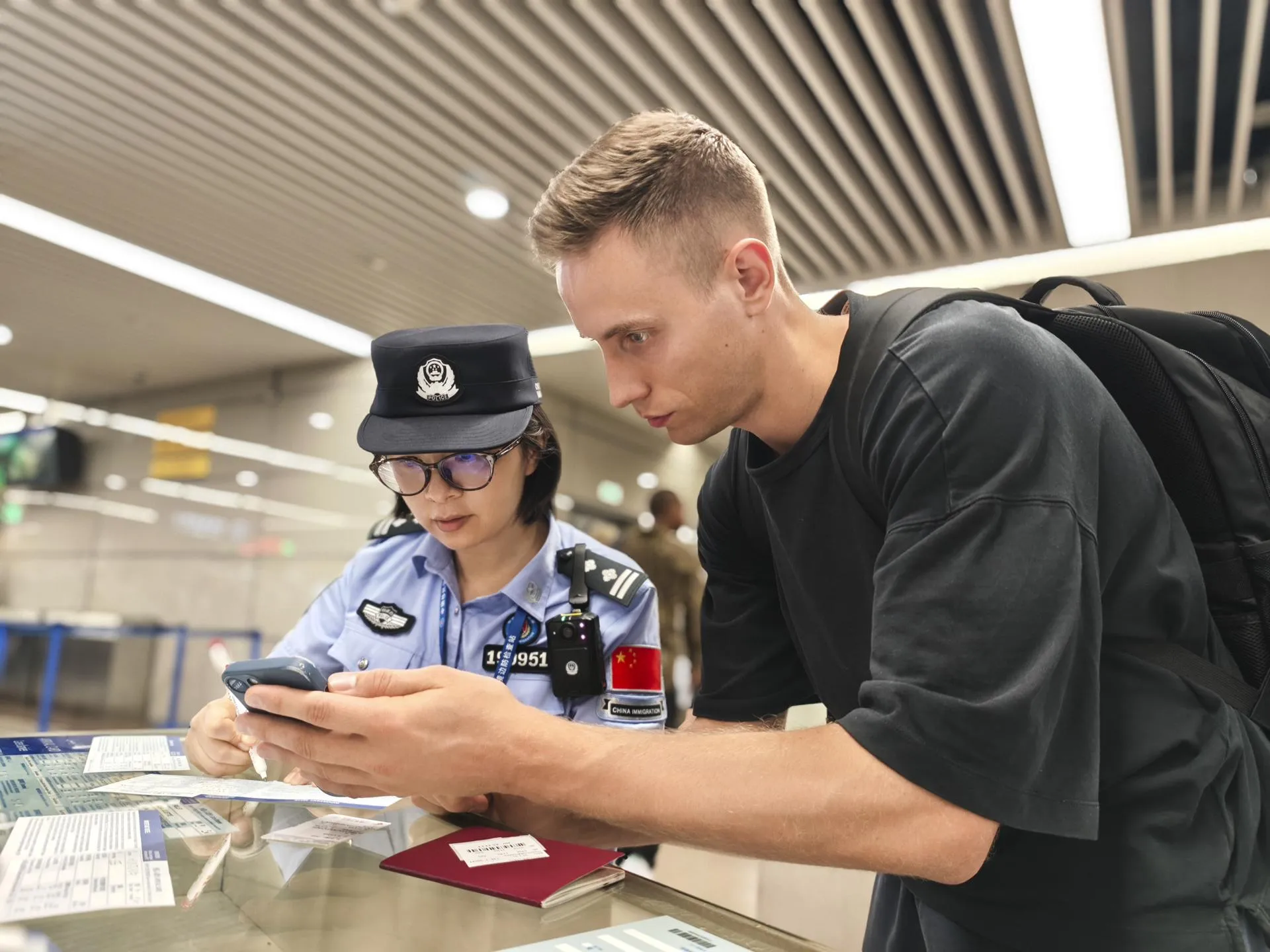 Shanghai General Station of Immigration Inspection/XinHua