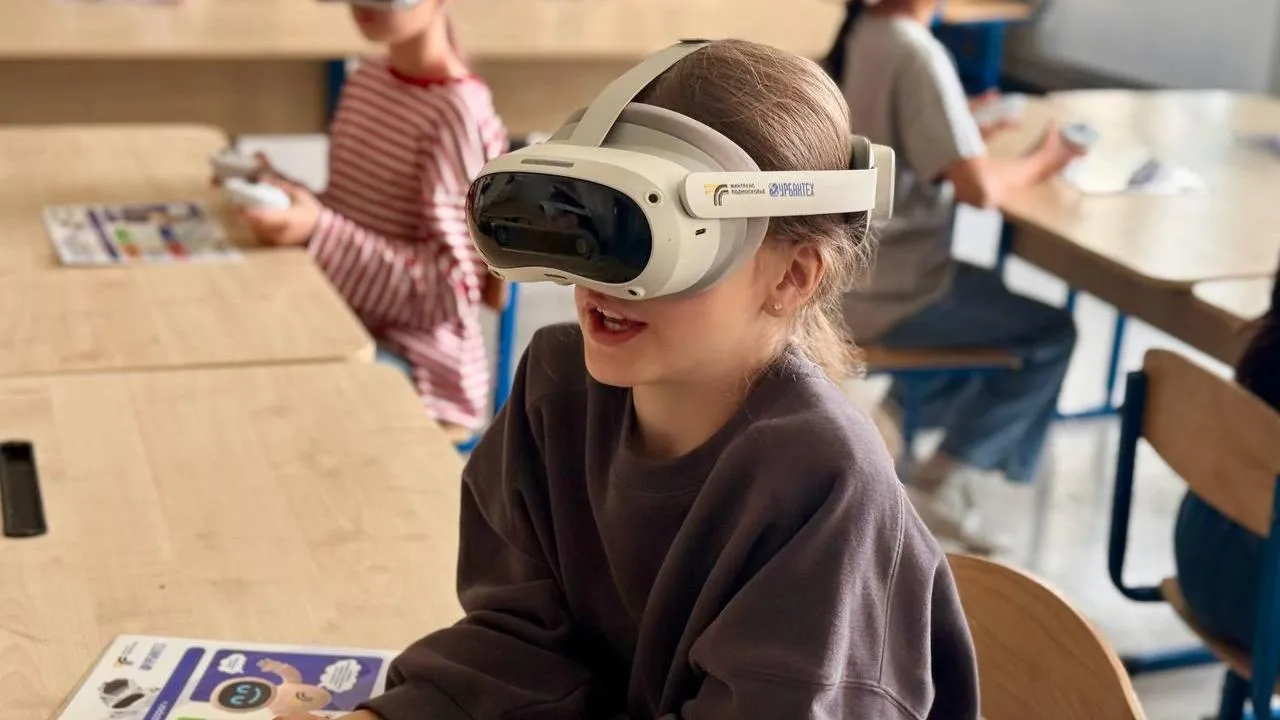 Уроки по ПДД с использованием VR‑тренажера провели в школах Красногорска и Одинцова