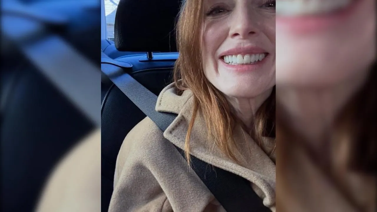 Джулианна Мур опубликовала редкое фото с дочерью в день ее 24-летия