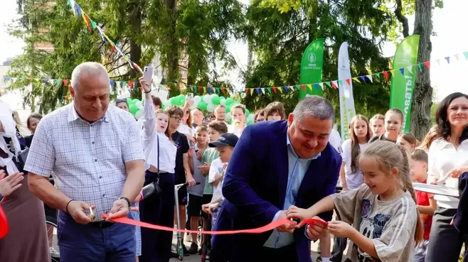 Новая точка притяжения для молодежи: в поселке Селятино открыли современную скейт-площадку в парке «Мечта»