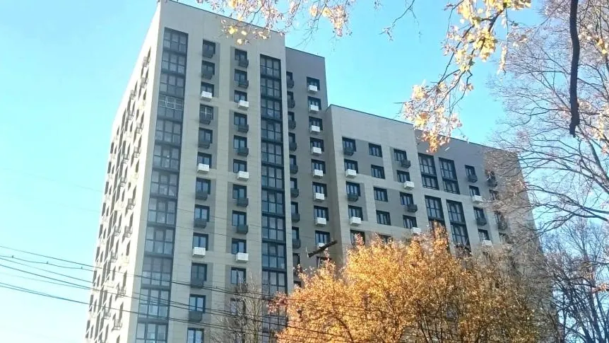 В Подольске почти наполовину достроили дом для переселенцев из аварийного жилья