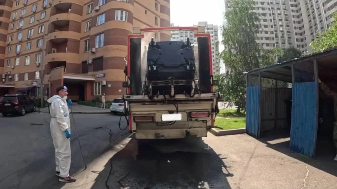Более 3 тыс. мусорных контейнеров промыли в апреле в Рузском, Каширском и Сергиево-Посадском кластерах
