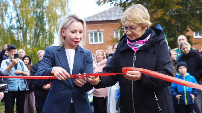 В поселке Мишеронский м.о. Шатура открыли парк после реконструкции