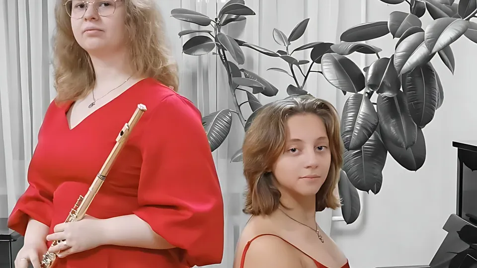 Пианистка Софья Николаева и флейтистка Мария Гуреева. Фото: администрация г.о. Реутов