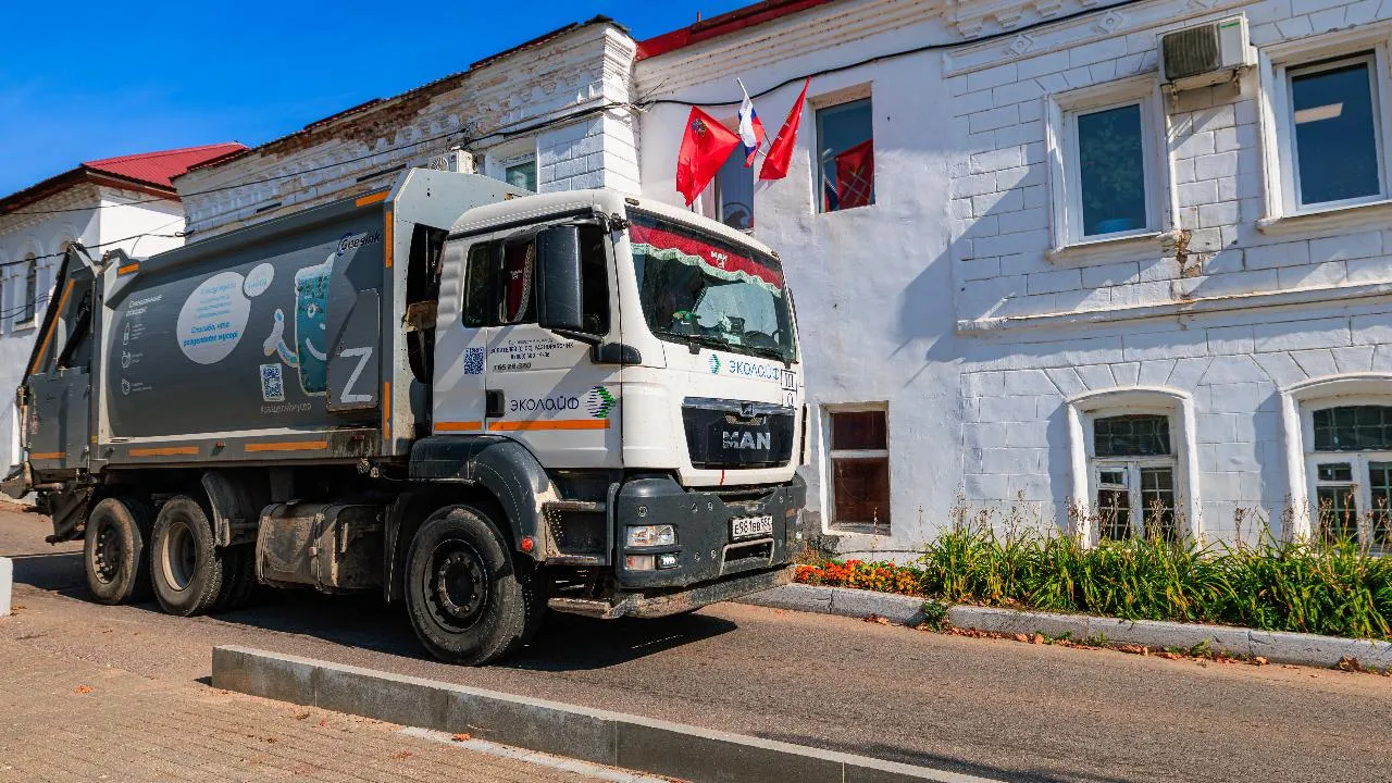 Парк мусоровозов в южных регионах пополнился новой техникой