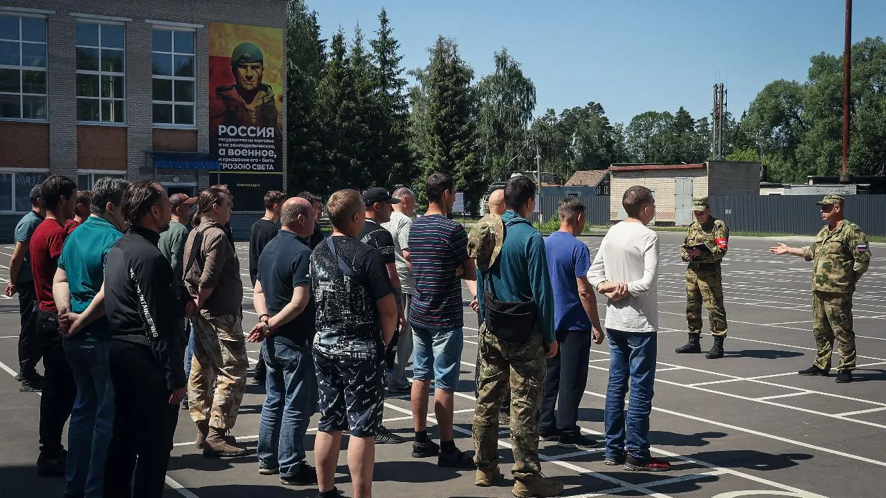 Жителям, заключившим контракт от Подмосковья, рассказали о льготах и социальной поддержке