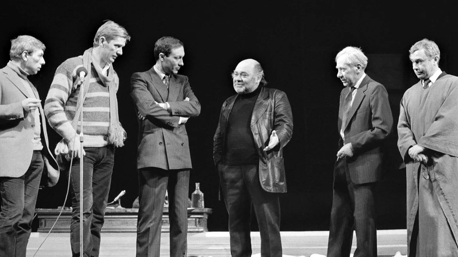 Евгений Леонов с коллегами на сцене «Ленкома». Борис Кауфман