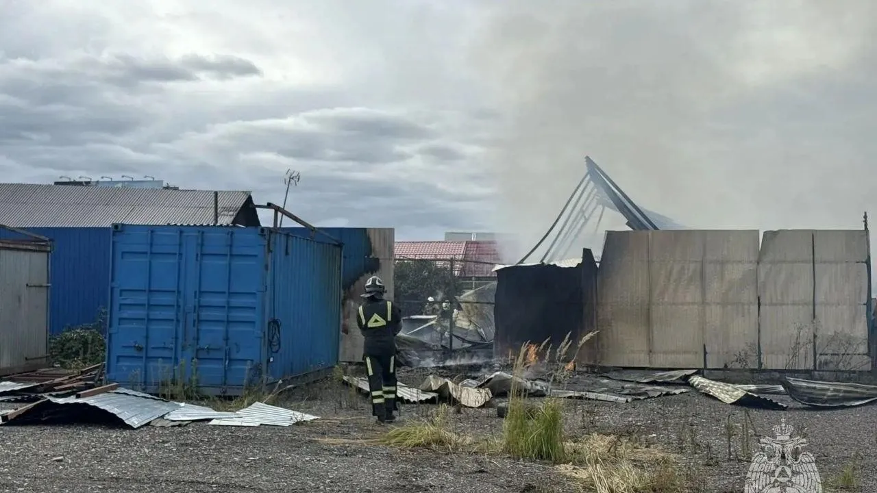Пожар в строительном магазине в Химках потушен: что известно о ЧП