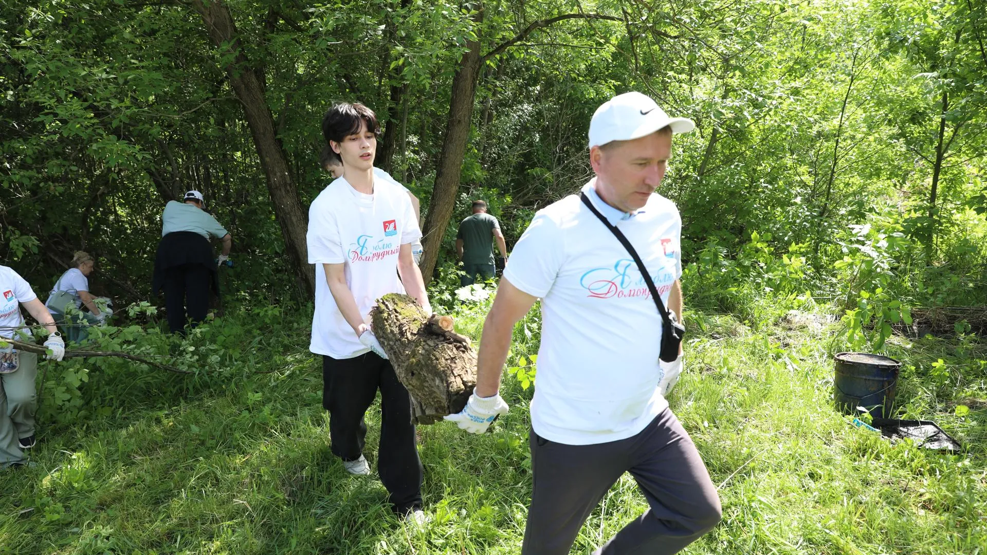 Чистота и красота: берега Мерянки в Долгопрудном очистили от мусора