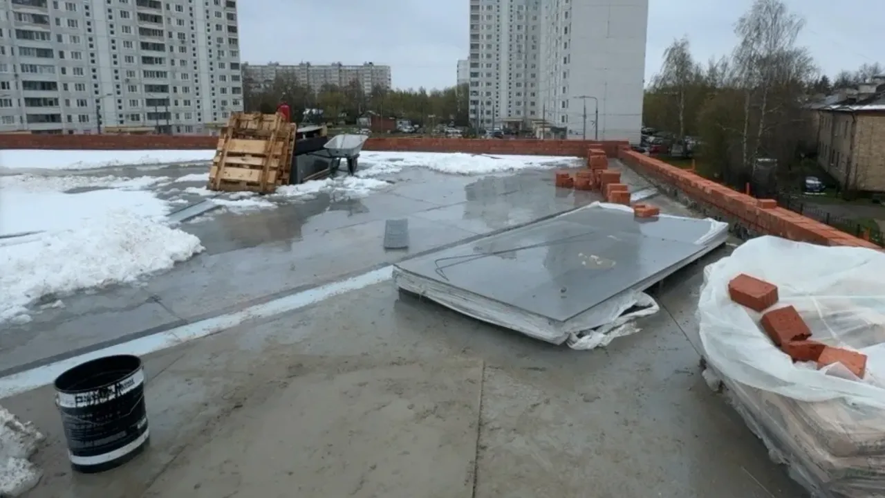 Капитальный ремонт средней школы № 10 в Серпухове завершен на треть