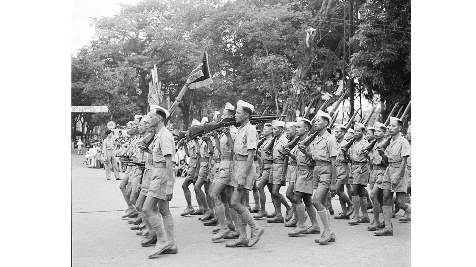 парад батальона южновьетнамской национальной армии, 14 июля 1951 года