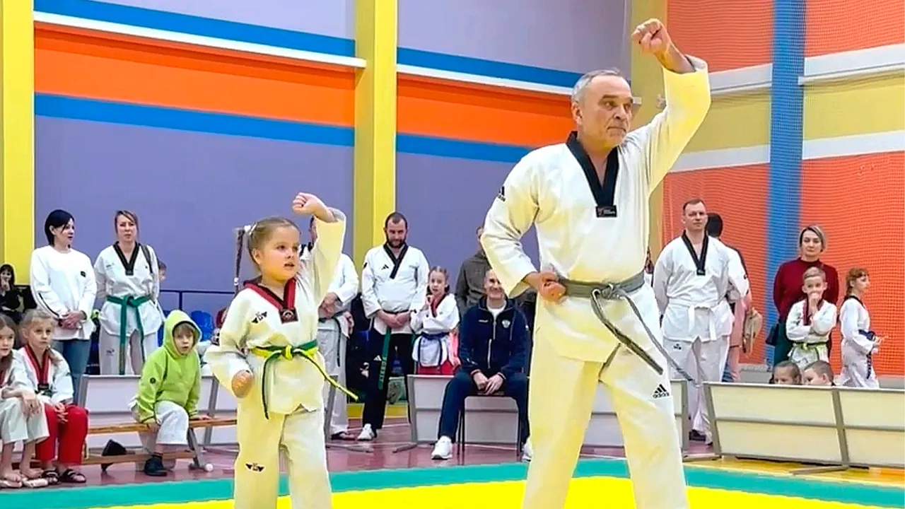 Валерий Евдокимов (справа) с ученицей