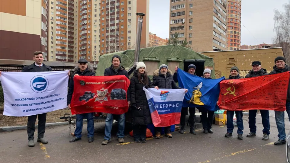 Жители Реутова и однополчане Валерия Сайгакова. Фото: личный архив Валерия Сайгакова