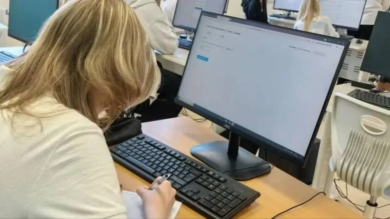 Восьмиклассники Подмосковья написали региональную диагностическую работу по математике