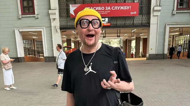 51-летний Шура удивил поклонников необычным выбором наряда