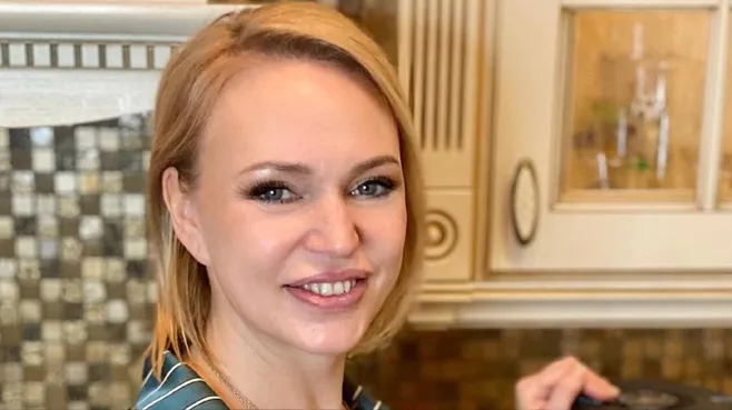 «Я плакала неделю»: Довлатова заявила, что тяжело переживала переезд сына в другой город