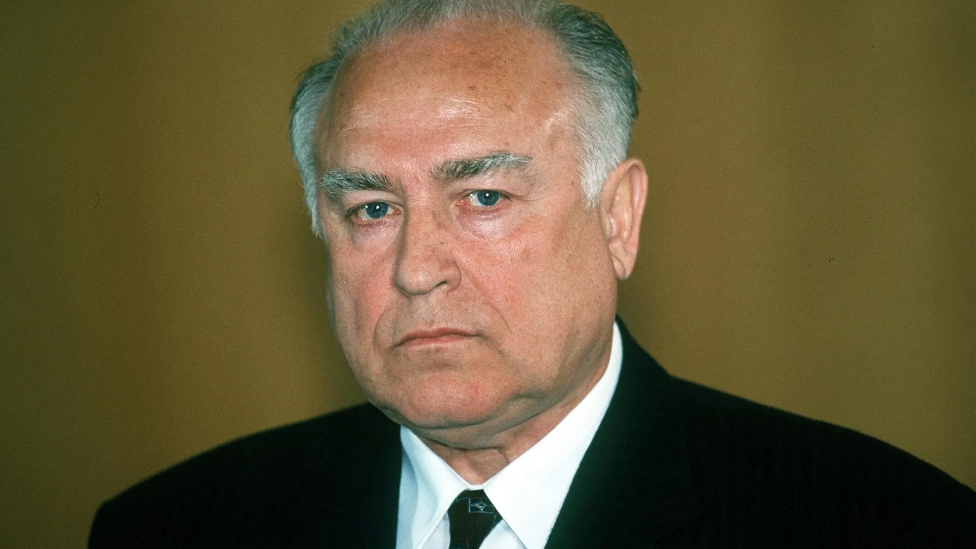 SVEN SIMON
