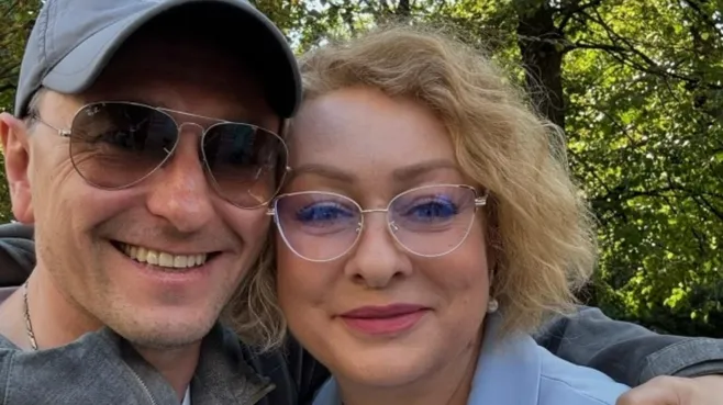 «Думала, у него звездная болезнь»: Аронова удивилась скромности Безрукова на съемках «Бригады»