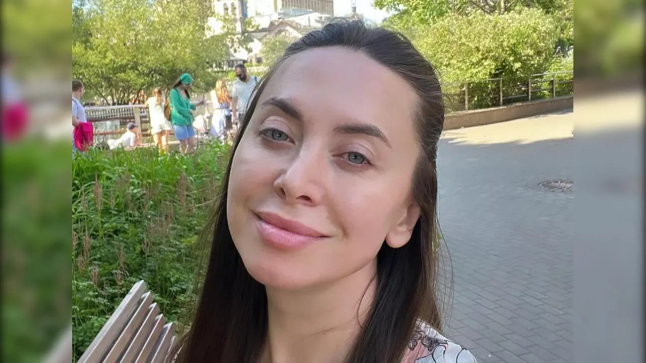 Младшая сестра Жанны Фриске показала постройневшее тело в купальнике