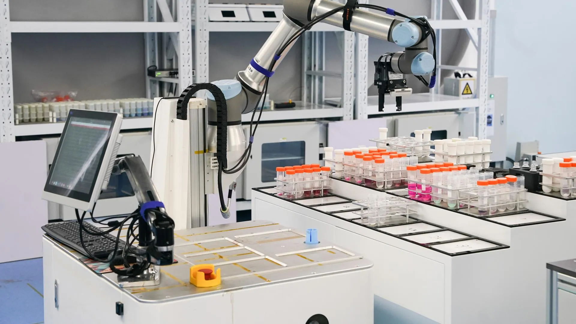 laboratory robots