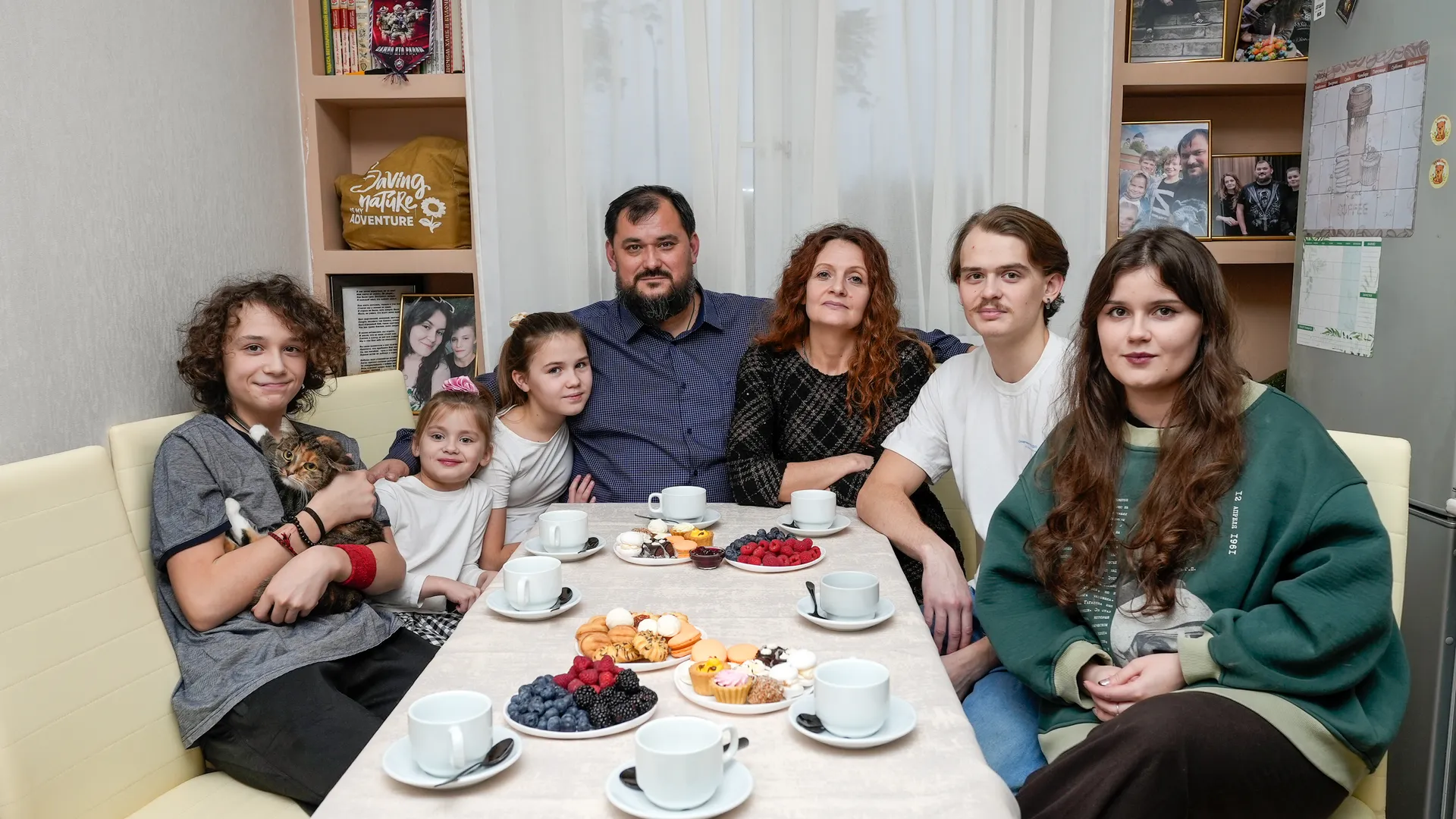 Многодетной семье Назыровых из Красногорска вручен орден "Родительская доблесть"