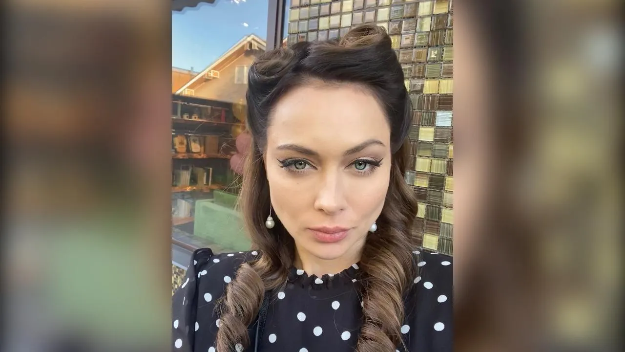 «Не здороваюсь»: звезда «Универа» Самбурская рассказала о конфликтах с коллегами по сериалу