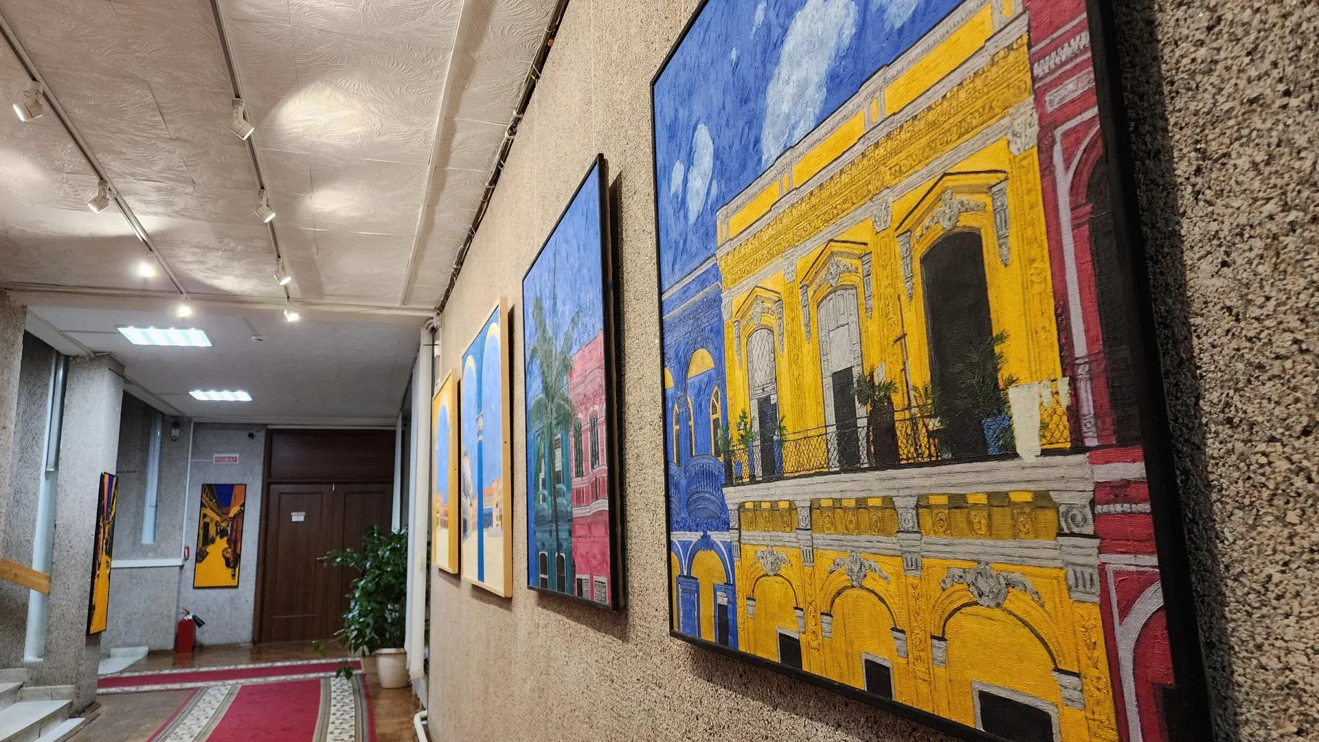 Цветовые решения в картинах Полковниченко. Фото: Иван Петрушин