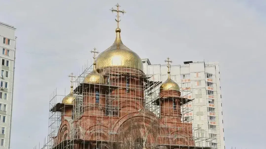 Колокола заняли свое место: в микрорайоне Балашихи завершился важный этап строительства храма