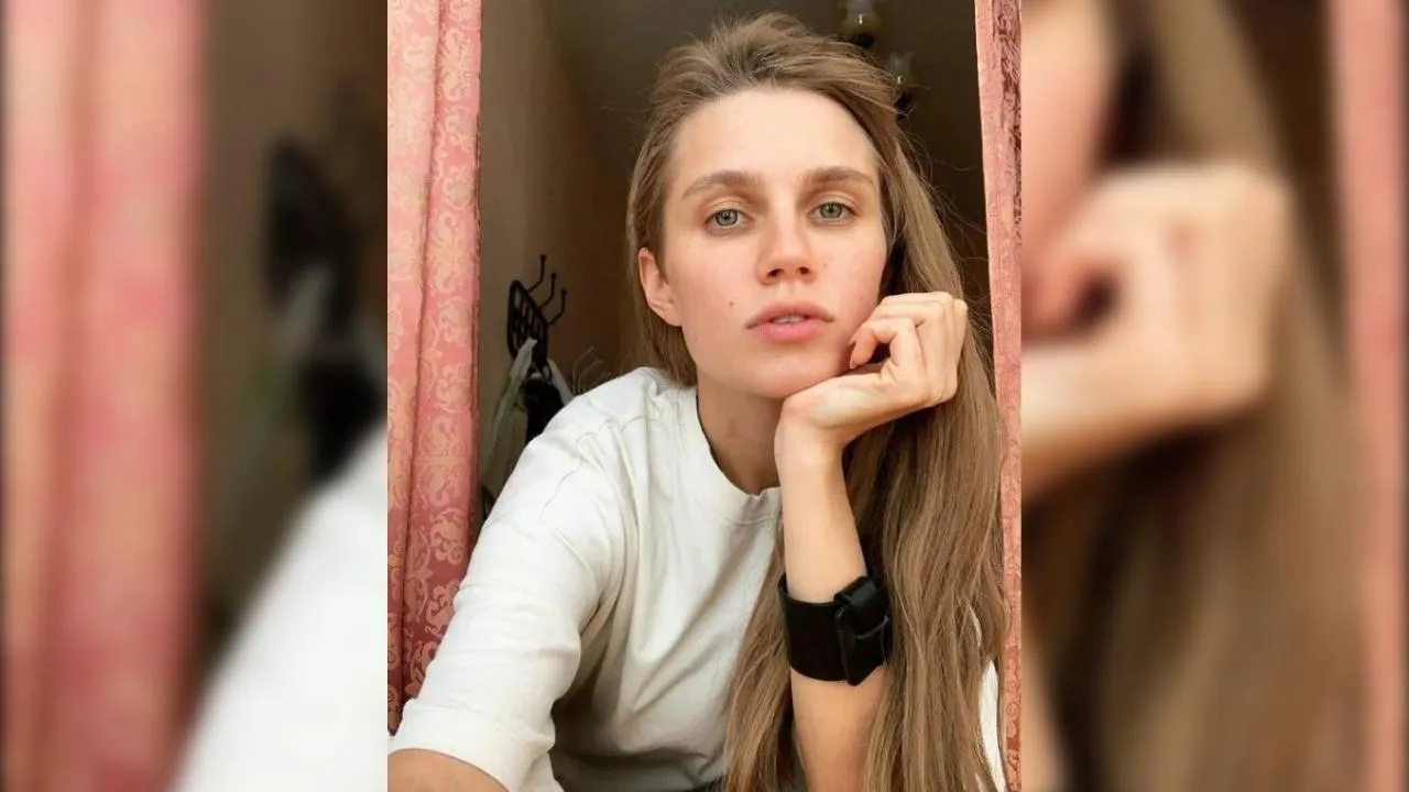 Звезда сериала «Папины дочки» Мельникова поделилась свежими кадрами в купальнике