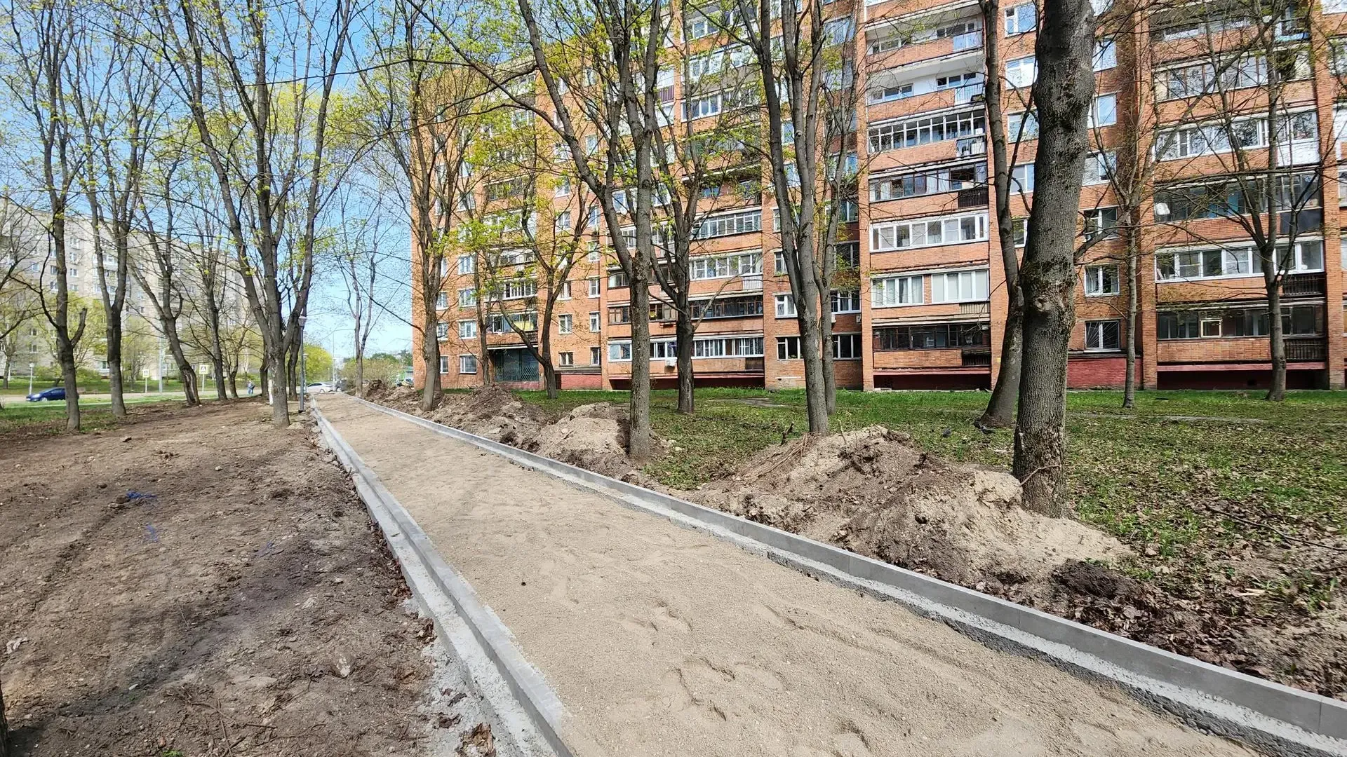 В подмосковной Черноголовке стартовали работы по обустройству дворов