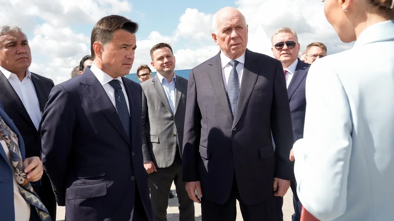 Губернатор Подмосковья открыл в Чехове терминал для хранения контейнеров с уникальной системой досмотра