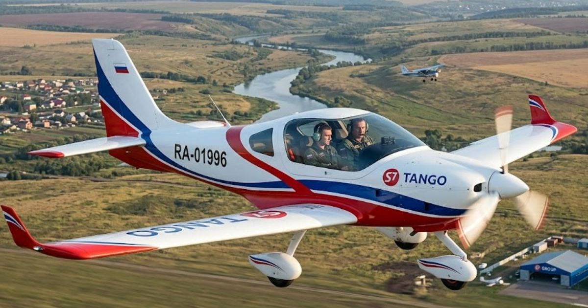 Легкомоторный самолет "Танго" совершил первый полет