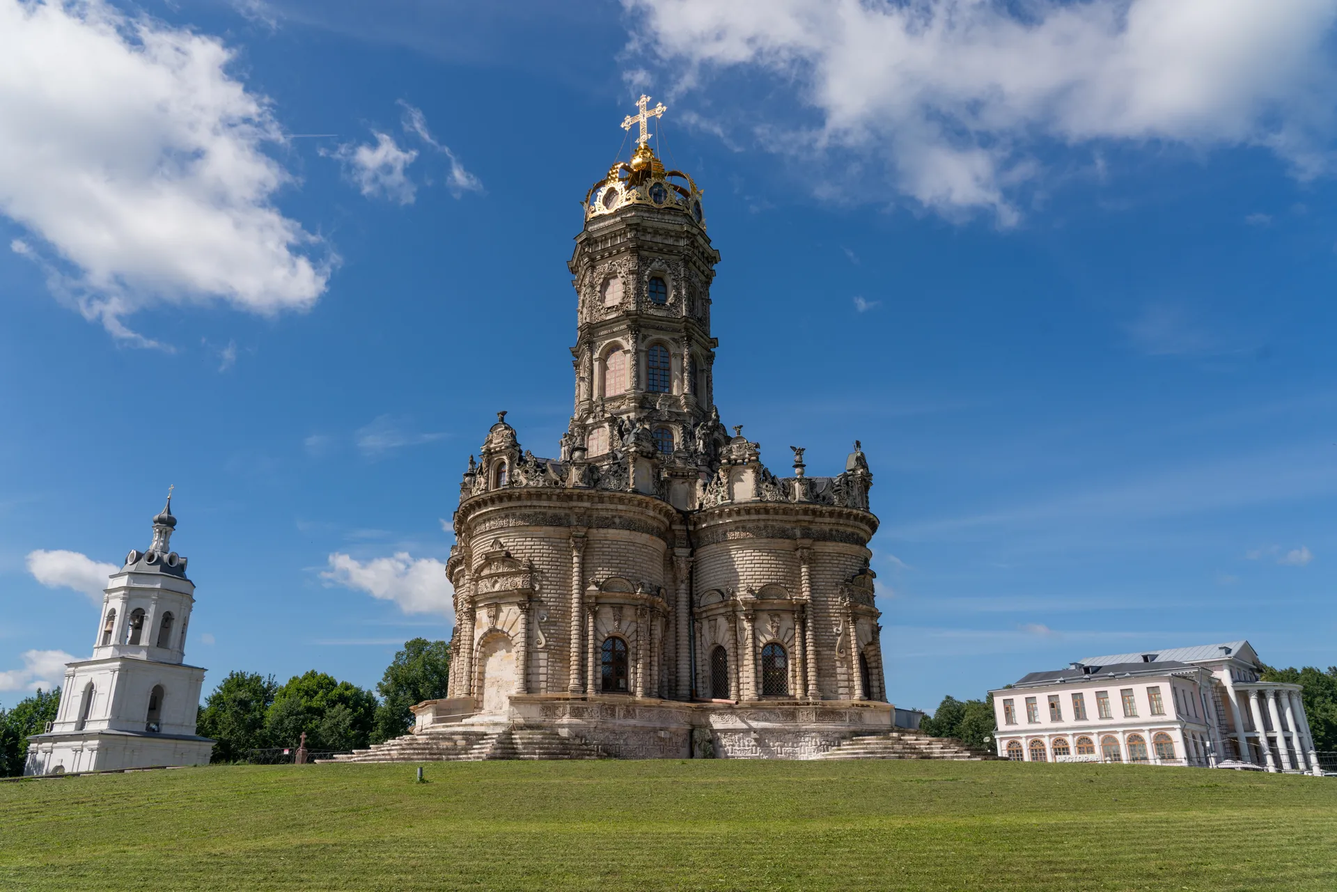 Знаменская церковь в Дубровицах