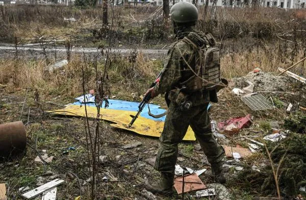 Военнослужащий группировки войск «Центр» в Красноармейске в ДНР