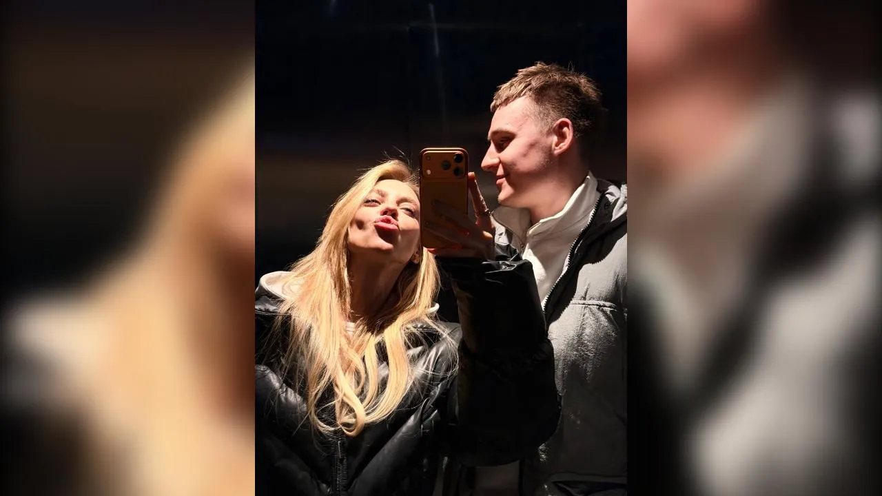Экс-участница Comedy Woman Сысоева и блогер Коля Безопасность отметили восемь месяцев отношений новой фотосессией