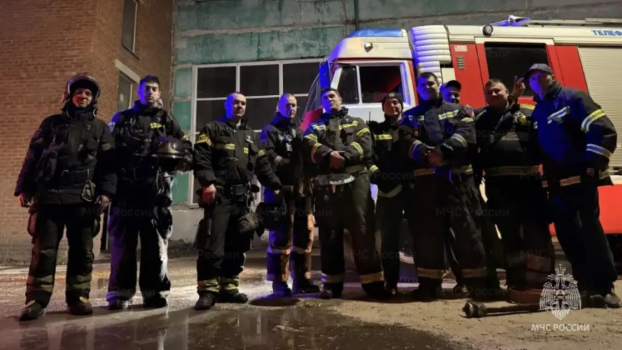 Пожарные в Подольске спасли двух детей, подключенных к аппаратам ИВЛ в горящей реанимации