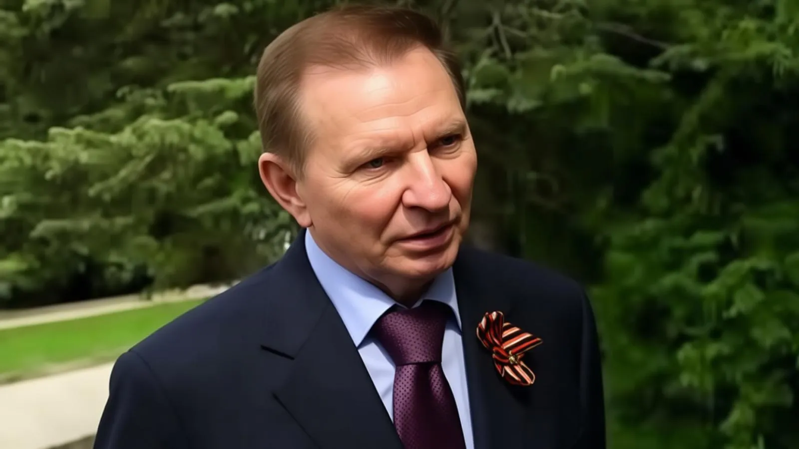 Тогда еще президент Леонид Кучма рассказывает, как на Украине никогда не подымут голову нацисты