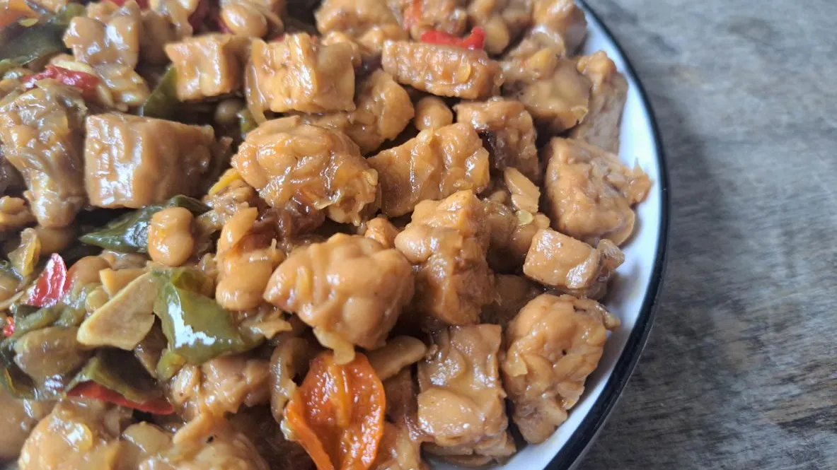 Мясо из пробирки — спасение планеты или новый феодализм? В Нидерландах открылась ферма по производству мяса из клеток