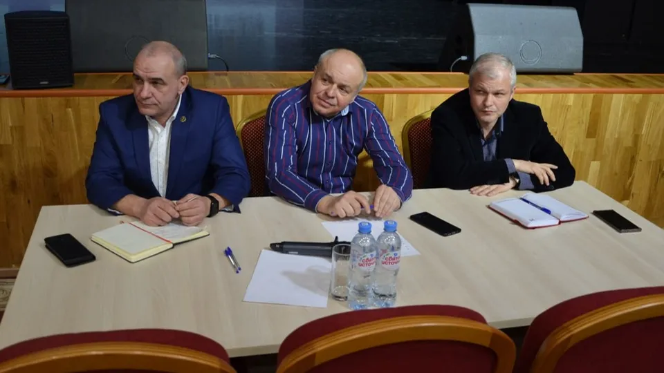 Глава округа Владимир Пирогов (слева), замглавы округа Евгений Митител (в центре), замглавы округа Владимир Парамонов (справа). Фото: администрация Краснознаменска
