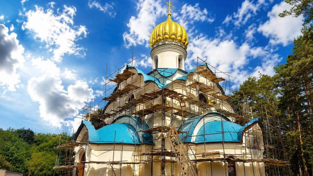 Храм-памятник к 100-летию санитарно-эпидемиологической службы на территории научного центра в Мытищах готов уже на 90%